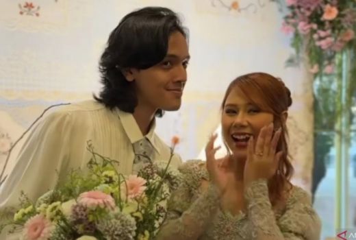 Nadin Amizah Tunangan, Vidi Aldiano: Lancar Terus Sampai Selamanya - GenPI.co
