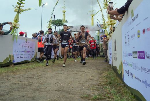 Bukan Sekadar Lari, Avoskin Trail Run 2025 Gaungkan Kepedulian Lingkungan - GenPI.co