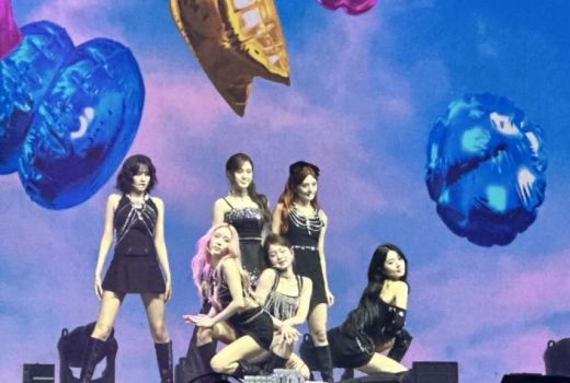 Konser STAYC di Jakarta Pecah, Sumin: Aku Terharu - GenPI.co