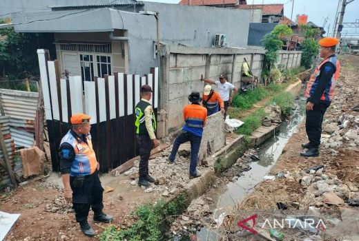 Cegah Kecelakaan dan Jaga Keselamatan, KAI Tutup 28 Perlintasan Liar di Jakarta - GenPI.co