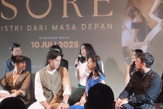 Barasuara Punya Semesta Sendiri saat Garap Lagu di Film Sore: Istri dari Masa Depan - GenPI.co