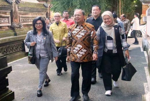 Wayan Koster Sebut Bali Kontribusi Rp 107 Triliun ke Negara, Layak Diberi Insentif - GenPI.co