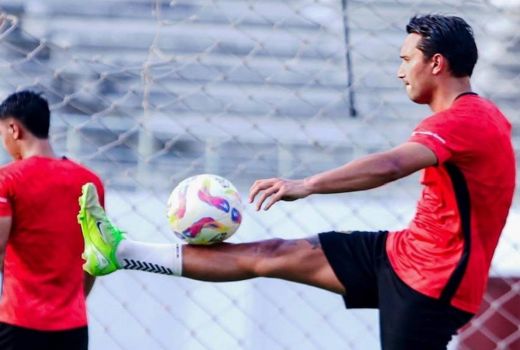 Ezra Walian Ingin Perbaiki Performa di Musim ke-2 Bersama Persik Kediri - GenPI.co