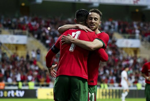 Cristiano Ronaldo Absen di Pemakaman Diogo Jota karena Tak Ingin Jadi Sorotan - GenPI.co