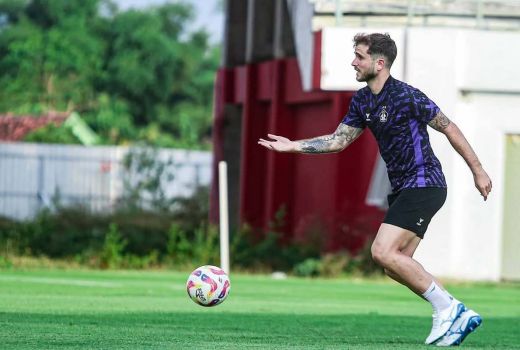 Gelandang Persik Kediri Telmo Castenheira Tak Kesulitan Adaptasi, Kini Fokus Target - GenPI.co