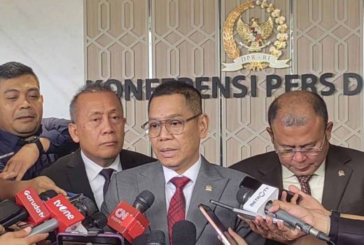 DPR RI Jamin Tak Bahas Revisi UU MK Seusai Putusan Pemisahan Pemilu - GenPI.co