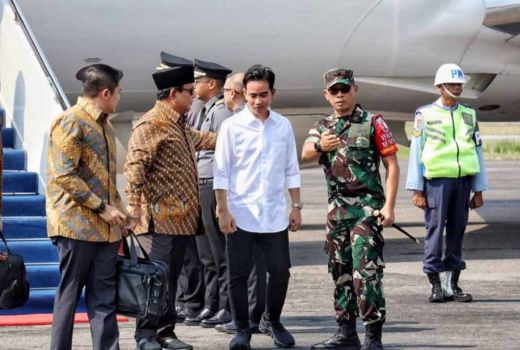 Deddy Sitorus yakin Gibran Bisa Urus Papua, Asal Tidak Sering Pulang - GenPI.co
