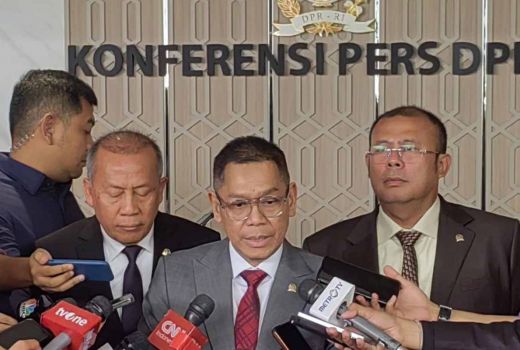 Polemik Tinggi, Putusan MK soal Pemisahan Pemilu Dikaji DPR Secara Hati-hati - GenPI.co