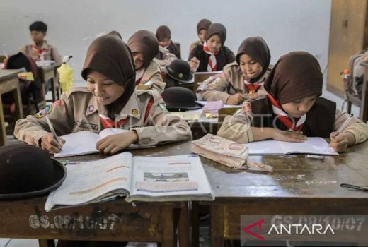 DPRD Desak Pemerintahan Pramono Anung Segera Realisasi Sekolah Gratis di Jakarta - GenPI.co