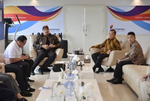 Menpora Dito Menerima Gubernur NTB Membahas Persiapan Fornas 2025 dan PON 2028 - GenPI.co