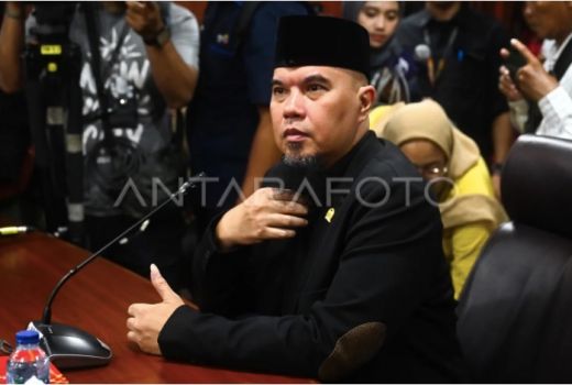 Ahmad Dhani Sebut Al Ghazali Sangat Kesal Adiknya Dihujat Netizen - GenPI.co