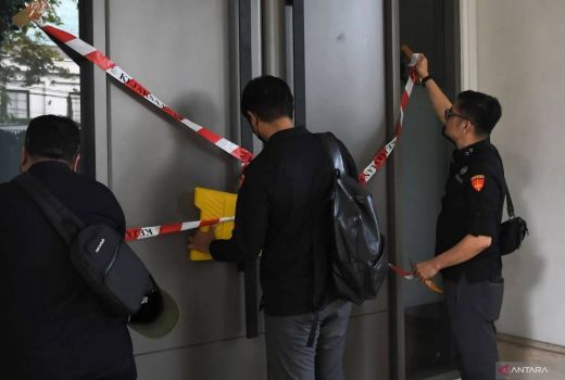 Riza Chalid Diburu Kejagung di Singapura, Diduga Intervensi Proyek Terminal BBM Merak - GenPI.co