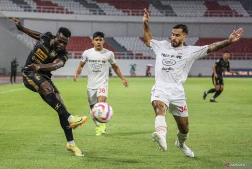 Bertahan di Solo, Jordy Tutuarima Ingin Antar Persis ke Papan Atas Liga 1 - GenPI.co