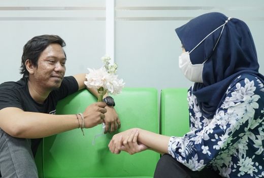 Hubunganmu Digantung? Ini 4 Sebab Pria Sering PHP - GenPI.co