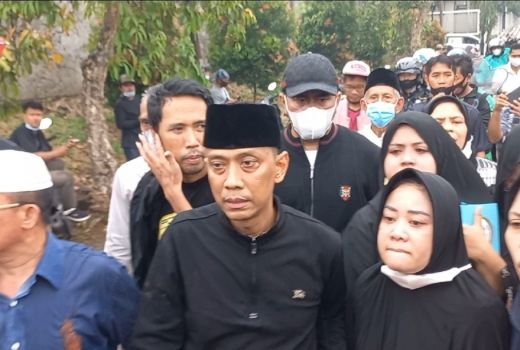 Ayah Vanessa Angel Bertemu Crazy Rich Surabaya, Ini Rencananya! - GenPI.co