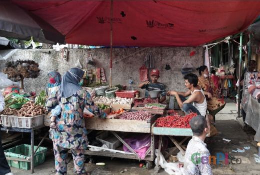 Pedagang Gorengan Terpukul, Harga Cabai di Pasar Meroket 100% - GenPI.co