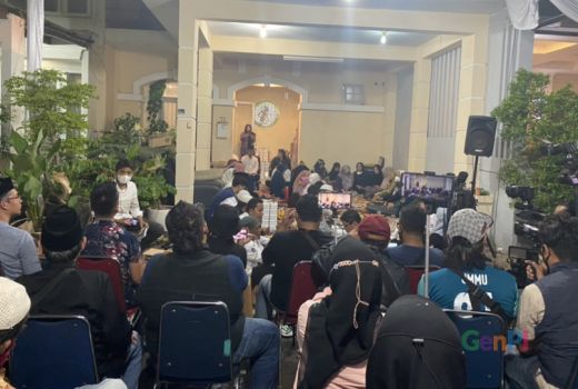 Berkat Haji Faisal, Pengajian 40 Hari Vanessa dipenuhi Tamu - GenPI.co