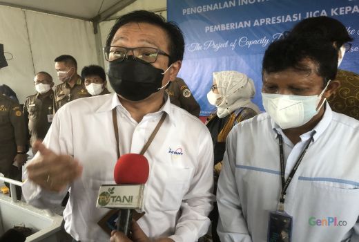 PLN Kembangkan Traktor Berbasis Listrik - GenPI.co