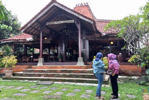 Rekomendasi Paket Wisata dan Kuliner Bersama Keluarga di Sentul - GenPI.co