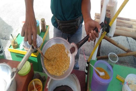 Hukum Sedekah dengan Dagangan yang Tak Laku, Begini Kata Buya Yahya - GenPI.co