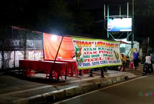 Minta Tolong, Pedagang Pecel Lele Sulit Cari Minyak Goreng - GenPI.co