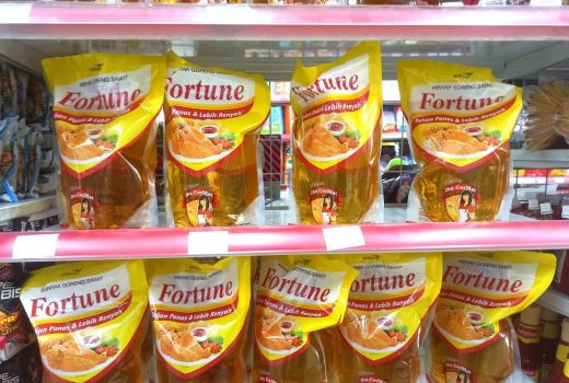 Stok Minyak Goreng di Minimarket Melimpah, Tapi Harga Meroket - GenPI.co