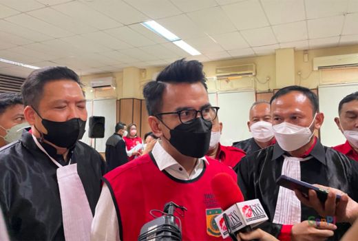 Bacakan Eksepsi, Kuasa Hukum Adam Deni Nilai JPU Penuh Keraguan - GenPI.co