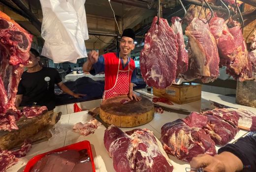H-1 Ramadan Harga Daging Sapi di Pasar Ciledug Tembus Rp140 Ribu - GenPI.co