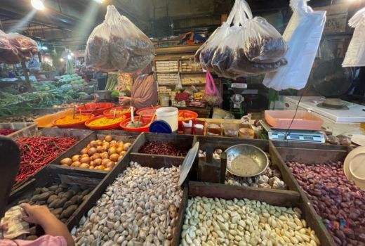 Warga Ciledug Kesal Harga Cabai dan Bawang Naik Gila-gilaan, Duh - GenPI.co