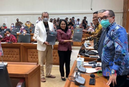 Begini Suasana Ruang Sidang Sebelum RUU TPKS Disepakati - GenPI.co