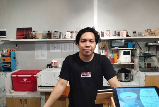 Merintis Menepi Coffee, Taufan Raih Omzet Rp 50 Juta per Bulan - GenPI.co