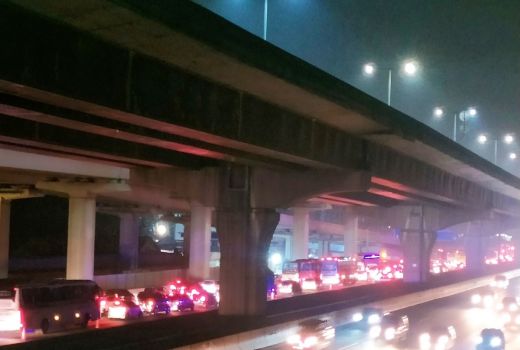 One Way Resmi Berakhir, Lalu Lintas Japek Kembali Normal - GenPI.co