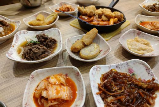 Menikmati Sajian Kuliner Korea di Mujigae Resto, Ajib Banget - GenPI.co