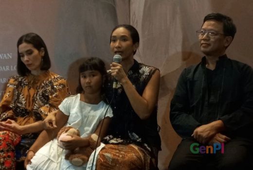 Happy Salma: Inggit Garnasih Ajarkan Perempuan Hadapi Masalah - GenPI.co