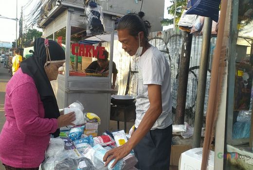 Suka Duka Pedagang Masker di Masa Pandemi - GenPI.co