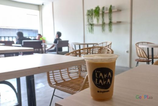Minum Kopi di Kopi Laka Laka, Nikmat, Tenang - GenPI.co