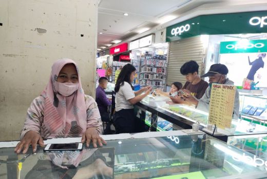 Penjualan HP di ITC Roxy Mas Turun Drastis, Ternyata karena Ini - GenPI.co