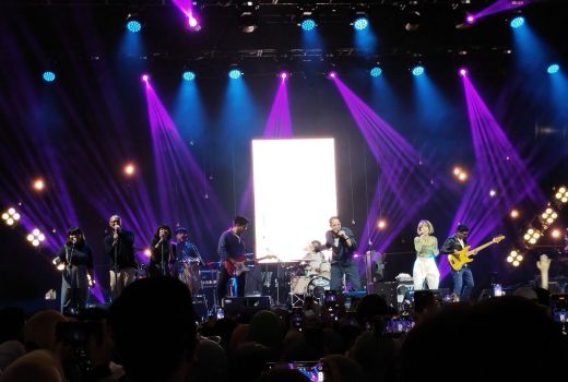 Penampilan Meriah Maliq & D'essentials di Java Jazz Festival 2022 - GenPI.co
