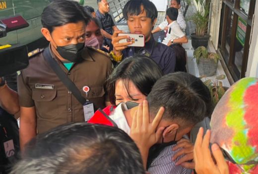 Kekasih Adam Deni Ungkap Janji Setia, Simak Kata-katanya - GenPI.co