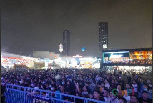 Ribuan Penggemar Tipe-X Antusias Padati Konser di PRJ 2022 - GenPI.co