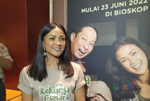 Nirina Zubir Akui Canggung Jadi Istri Ringgo Agus di Film - GenPI.co