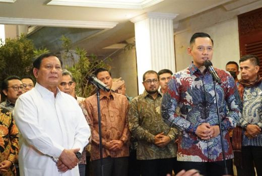 Prabowo Titip Salam Buat SBY saat Bertemu AHY, Ada Apa Ya? - GenPI.co