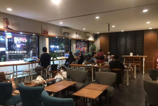 Workroom Coffee, Kafe Kekinian untuk Nongkrong Sambil Kerja - GenPI.co