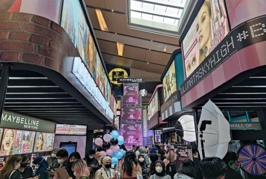 Rasakan Suasana Time Square New York di Mal Kota Kasablanka - GenPI.co