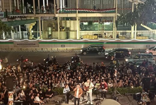Brisia Jodie dan Steven Pasaribu Hibur Pengunjung Sarinah - GenPI.co