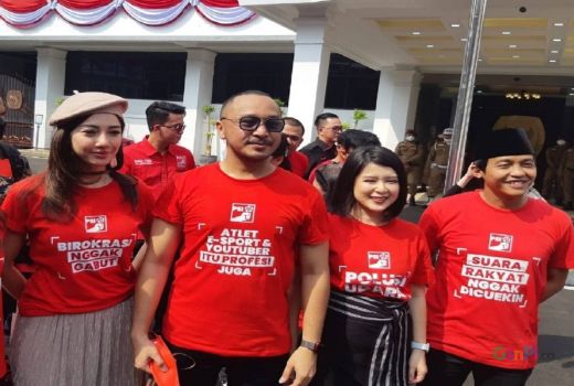 Giring Ganesha Pimpin PSI Daftar ke KPU: Kami Merayakan dengan Menari - GenPI.co