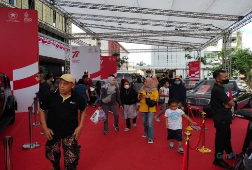 Warga Antusias Datang ke Pameran Mobil Kepresidenan - GenPI.co