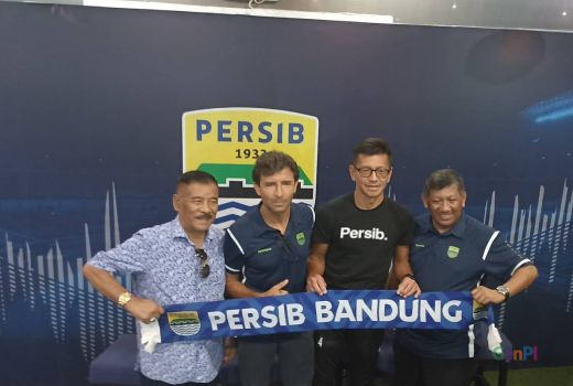 Umuh Muchtar Jujur Ada Kandidat Lain Sebelum Rekrut Luis Milla - GenPI.co