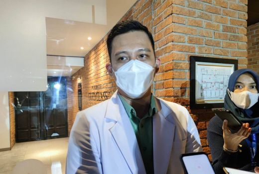 Apakah Aman Konsumsi Suplemen Kolagen Bersamaan dengan Vitamin Lain? - GenPI.co