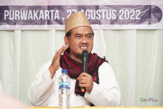 Dukung Airlangga Capres, Kiai Aos: Banyak Kerja, tak Suka Pencitraan - GenPI.co